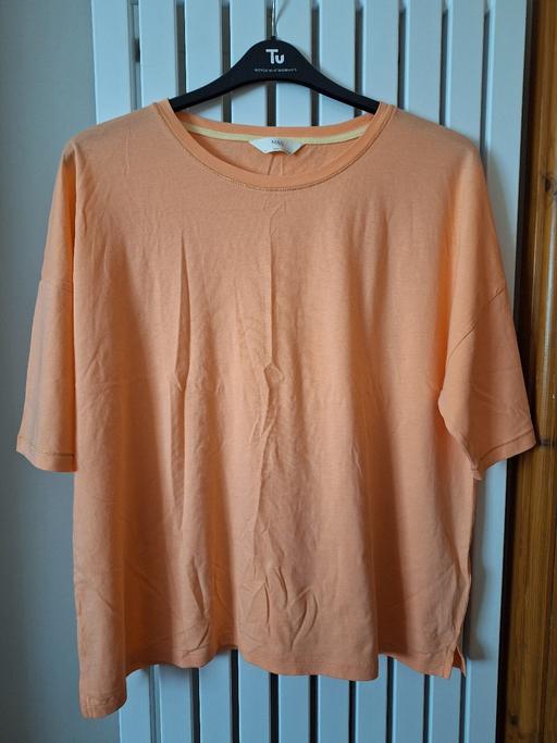 Buy & Sell Ettingshall Park Wolverhampton - Photos for M&S Size 16 Oversized Orange Tshirt