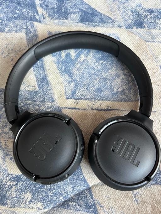 Buy & Sell Queensbury North West London - Photos for JBL wireless headphones