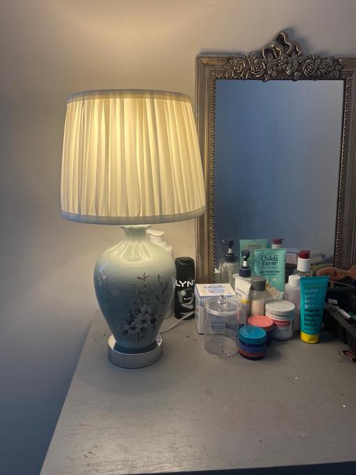 Buy & Sell Slough Slough - Photos for Floral China lamp