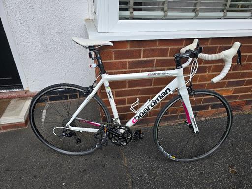Buy & Sell Middleton Rochdale - Photos for womens medium boardman bike white