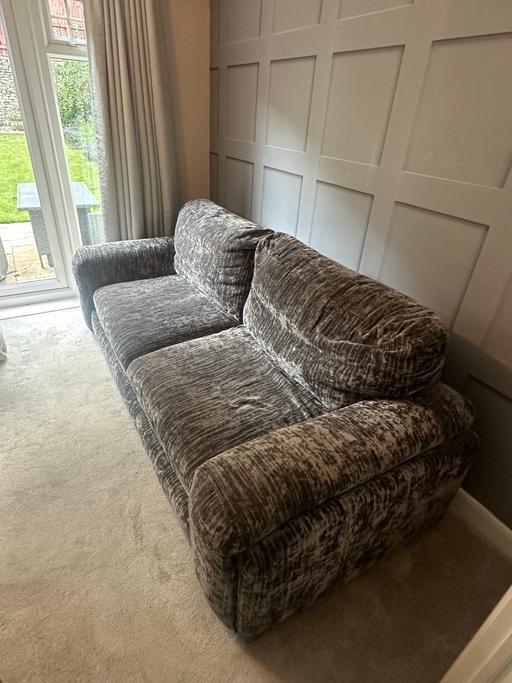 Buy & Sell South Crosland Kirklees - Photos for Silver / Gray 3 Seater Crushed Velvet Sofa