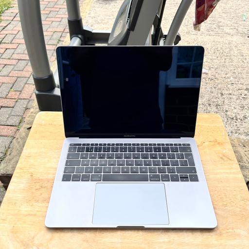 Buy & Sell West Ealing West London - Photos for 2017 MacBook Pro 13” ( fully working )