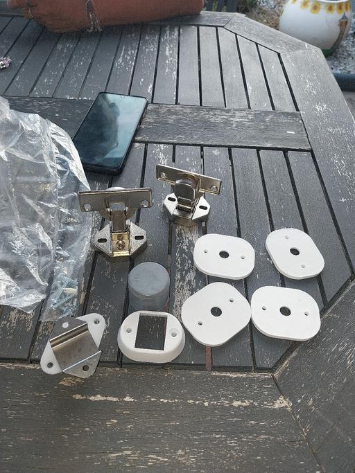 Buy & Sell Windle Saint Helens - Photos for Hinges