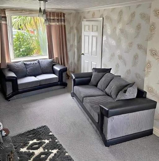 Buy & Sell Whitcliffe Kirklees - Photos for Dino 3+2 Seater Sofa Pair