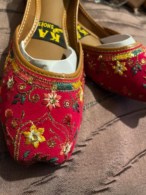 Buy & Sell Carlton Gedling - Photos for Size 5.5/ 39 khussa , Punjabi jutti