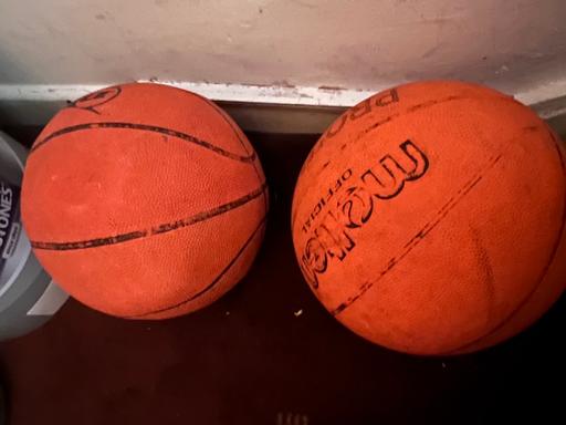 Buy & Sell Blackwall East London - Photos for Dunlop & molten basketballs,