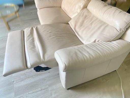 Buy & Sell Sunbury-on-Thames Spelthorne - Photos for Natuzzi 3-Seater Recliner Sofa