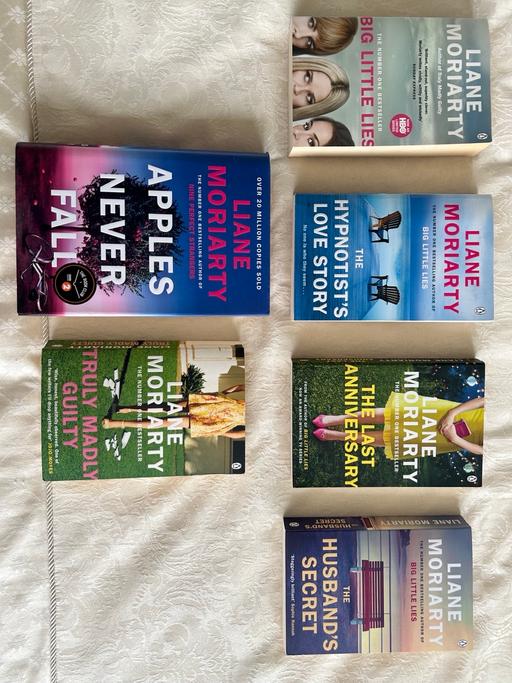 Buy & Sell Gornal Wood Dudley - Photos for 6 x Liane Moriarty books