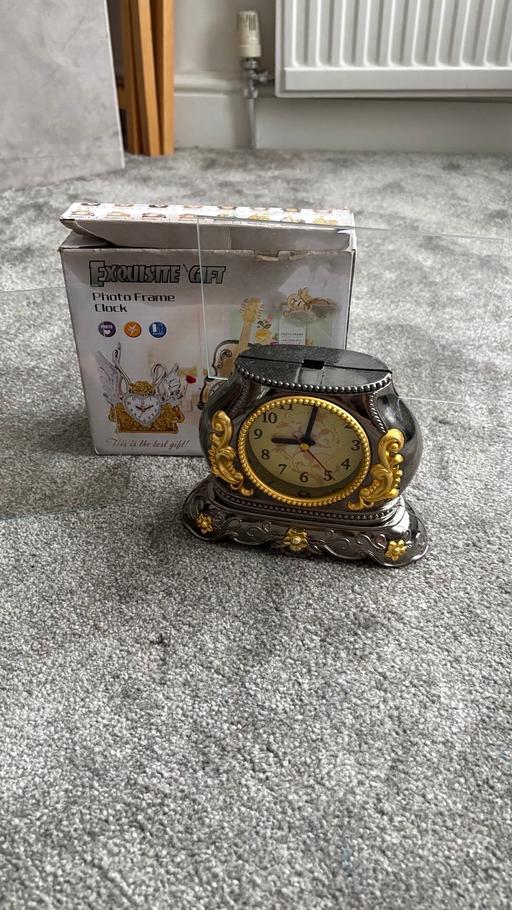 Buy & Sell Forest Gate East London - Photos for NEW photo frame clock