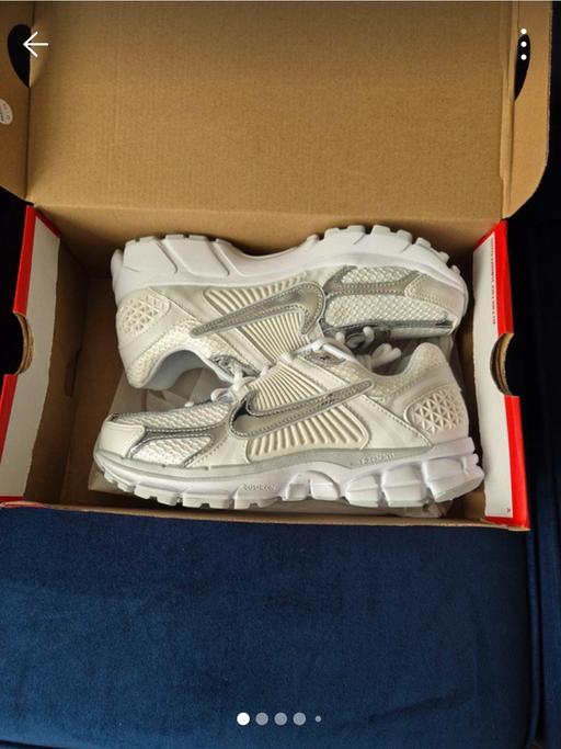Buy & Sell Weoley Castle Birmingham - Photos for Brand New Nike Vomero 5 size 5.5