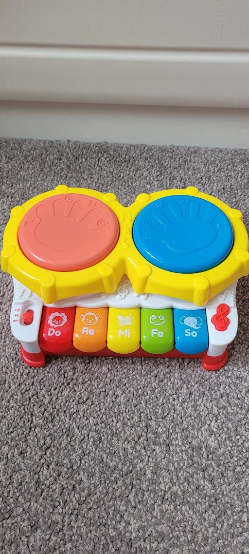 Buy & Sell Great Houghton Barnsley - Photos for Musical keyboard and drums