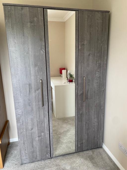 Buy & Sell Reigate Reigate and Banstead - Photos for Dunelm Dark Grey Parker Triple Wardrobe