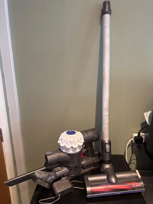 Buy & Sell Halesowen Dudley - Photos for Dyson vacuum with charger