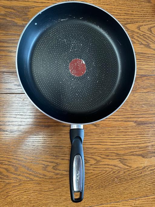 Buy & Sell Parkfields Wolverhampton - Photos for 1 Used a lot Tefal Frying pan