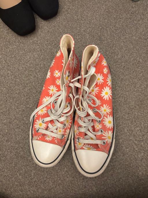Buy & Sell Dickens Heath Solihull - Photos for Daisy Converse
