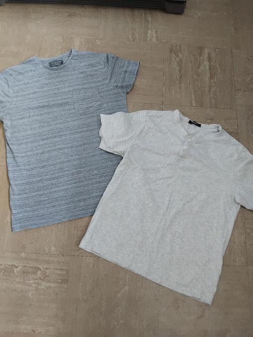 Buy & Sell Stow Heath Wolverhampton - Photos for 2 Tishirts M.
