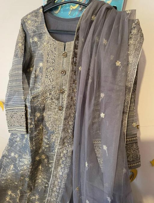 Buy & Sell Carlton Gedling - Photos for Pakistani party wear 3 piece dress -M/L