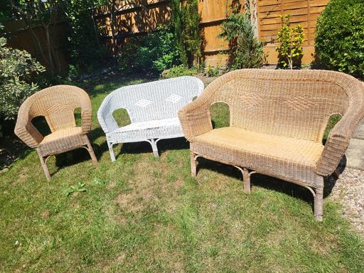Buy & Sell Downe Bromley - Photos for 3 peice wicker chairs