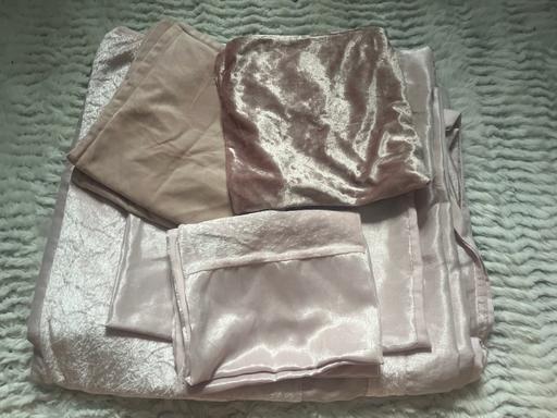 Buy & Sell Hednesford Cannock Chase - Photos for Pink double duvet and 2 cushion covers