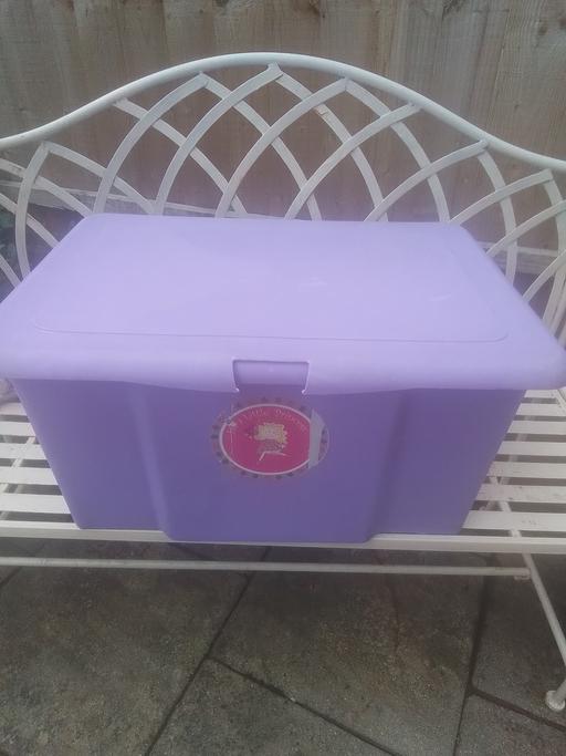 Buy & Sell Little Aston Lichfield - Photos for LARGE STORAGE BOX WITH LID