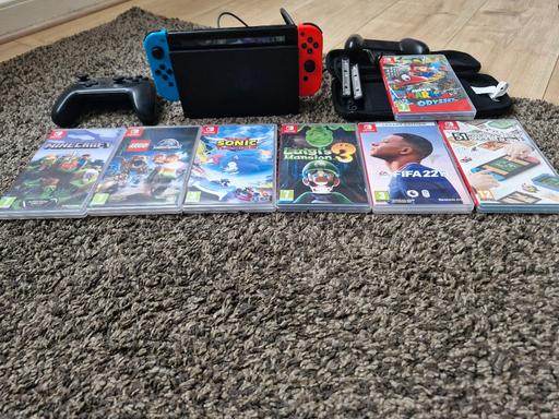 Buy & Sell Thornton Heath Croydon - Photos for Nintendo Switch is complete with games.