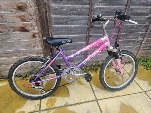 Buy & Sell Uxbridge Hillingdon - Photos for Girls Kids bike 20 inch wheels