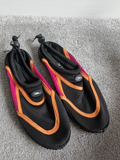 Buy & Sell Essington Wolverhampton - Photos for beach shoes size 1