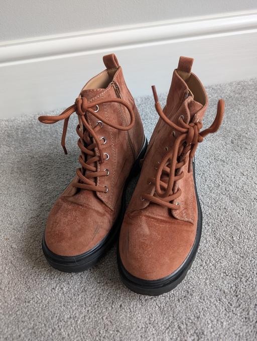 Buy & Sell Essington Wolverhampton - Photos for tan suede boots size 3
