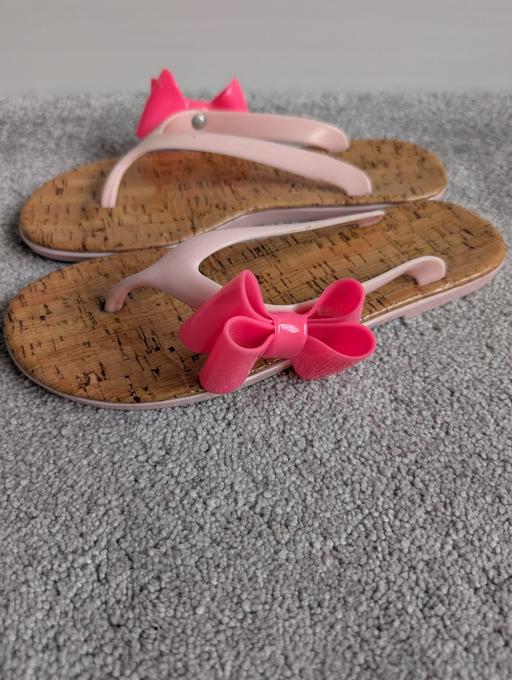 Buy & Sell Essington Wolverhampton - Photos for pink bow flip flops size 3