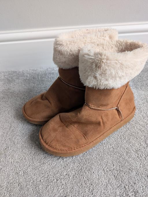 Buy & Sell Essington Wolverhampton - Photos for suede tan boots size 2