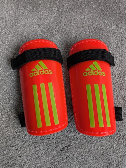 Buy & Sell Essington Wolverhampton - Photos for childrens Adidas shin pads