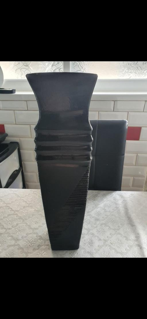 Buy & Sell Vauxhall Birmingham - Photos for Large Vases