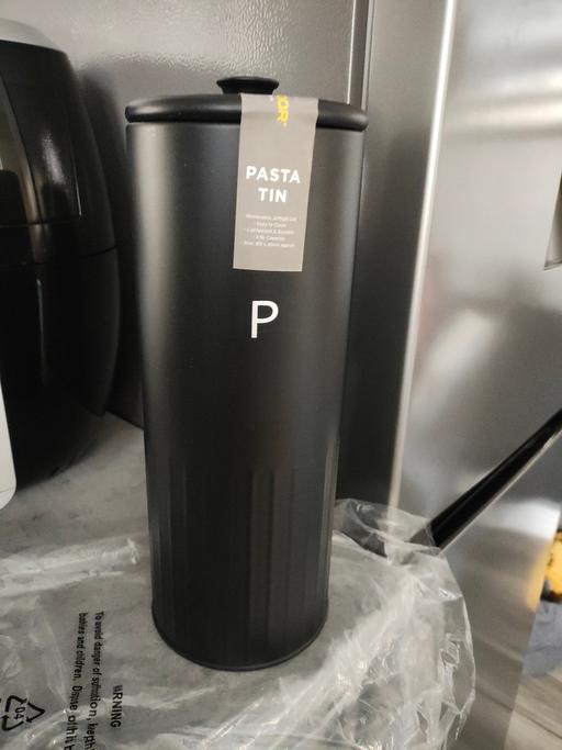 Buy & Sell Scholes Rotherham - Photos for New tall black pasta tin
