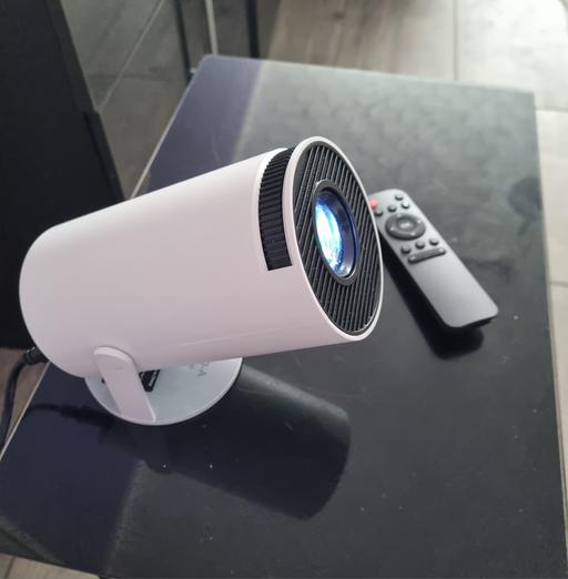 Buy & Sell Liverpool Knowsley - Photos for Brand New HY300 4k Ultra HD Projector