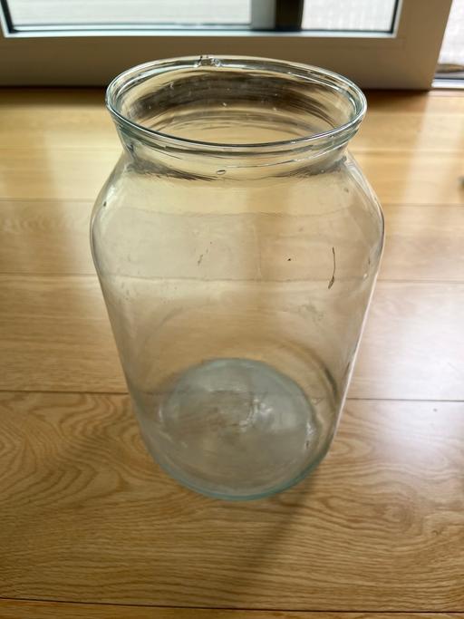Buy & Sell Leamouth East London - Photos for Glass vase