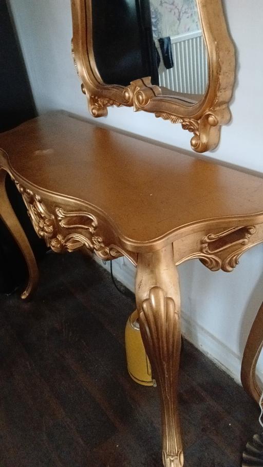 Buy & Sell Kettering Business Park North Northamptonshire - Photos for gold mirror and table