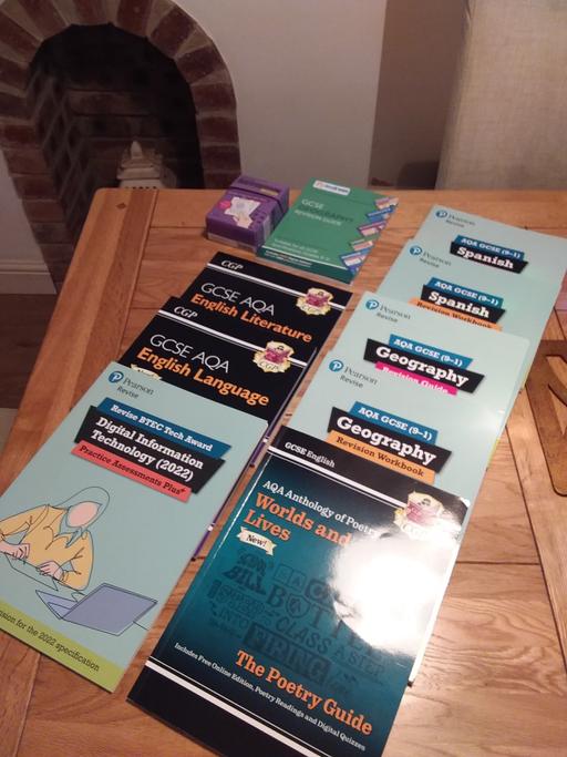Buy & Sell Willenhall Walsall - Photos for GCSE Revision guides and books