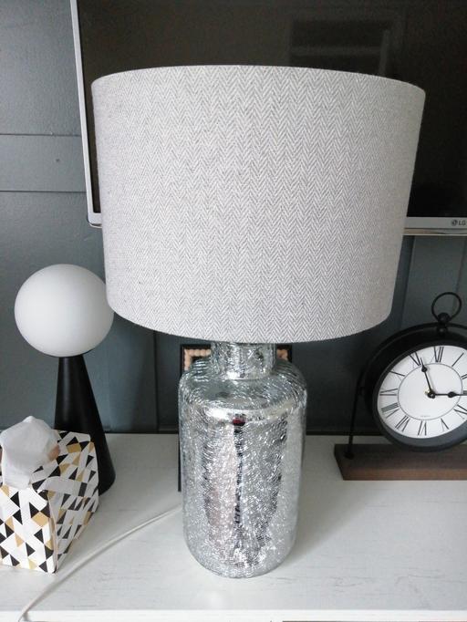 Buy & Sell Wednesfield Wolverhampton - Photos for Table lamp needs ring that goes onto shade