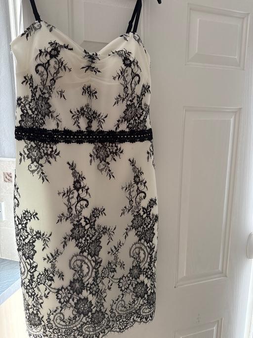 Buy & Sell Woodcross Wolverhampton - Photos for Lipsy dress