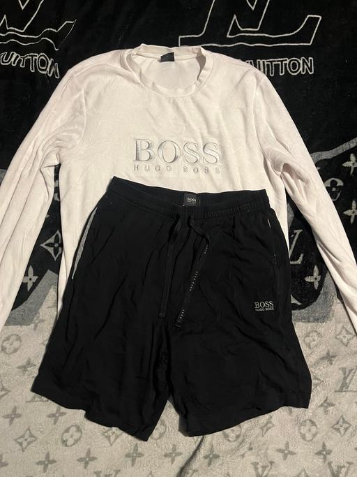 Buy & Sell Welling Bexley - Photos for Hugo boss white long sleeve and shorts