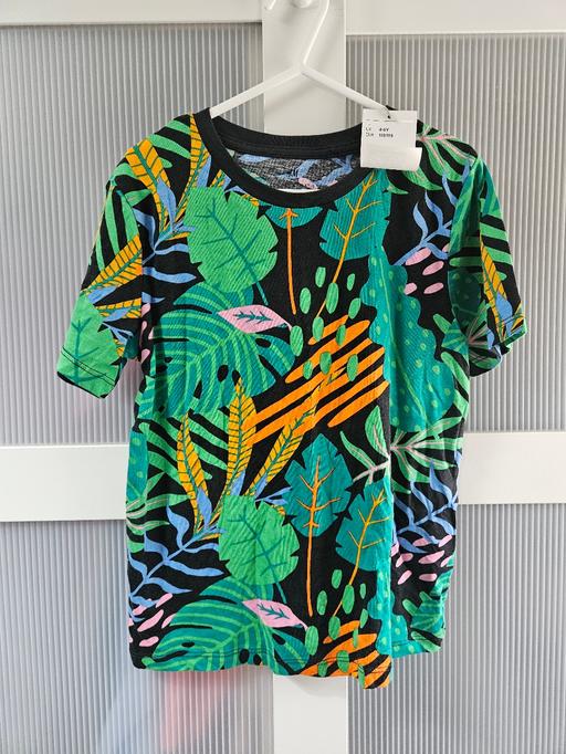 Buy & Sell Weston Point Halton - Photos for 🌟NEW🌟 Age 4-6 H&M tshirt