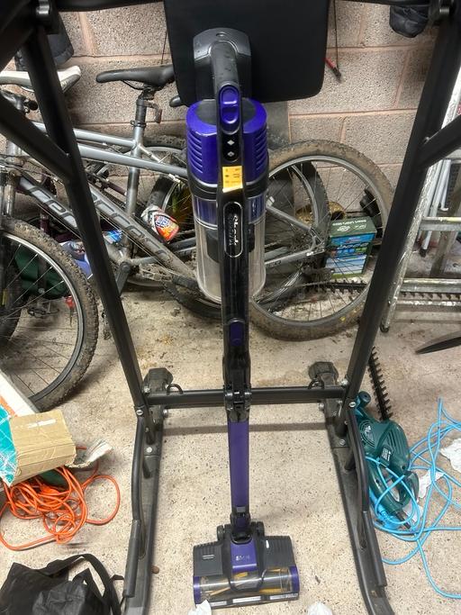 Buy & Sell Cheslyn Hay South Staffordshire - Photos for Shark anti hair wrap cordless pet vacuum