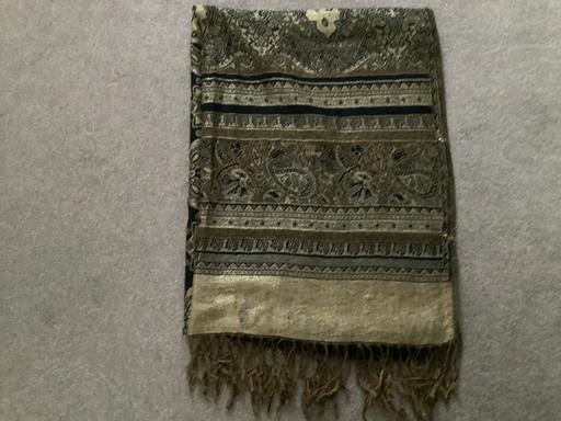 Buy & Sell Heath Town Wolverhampton - Photos for Silky scarf
