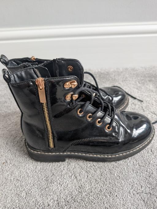 Buy & Sell Essington Wolverhampton - Photos for river island boots size 2