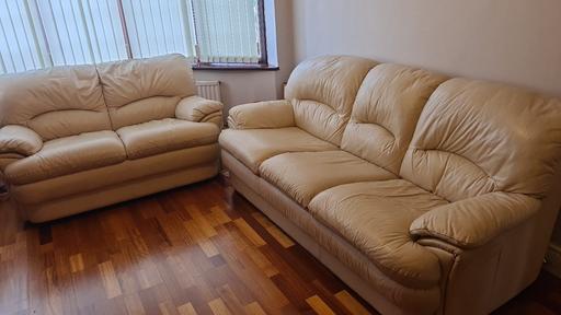 Buy & Sell Crook Log South East London - Photos for 2 and 3 seater cream leather sofas
