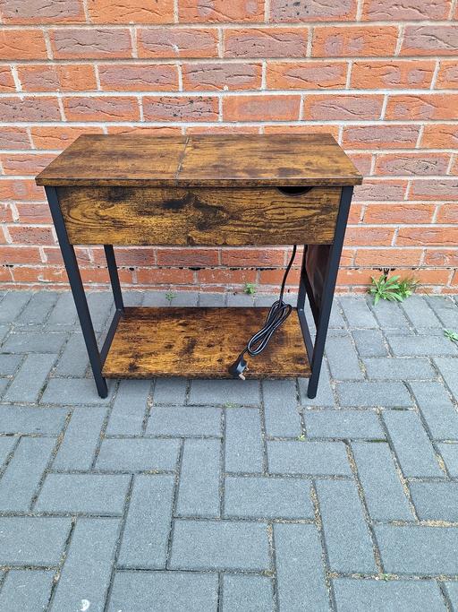 Buy & Sell New Oscott Birmingham - Photos for Vasagle Slim Slide Table with charging point.