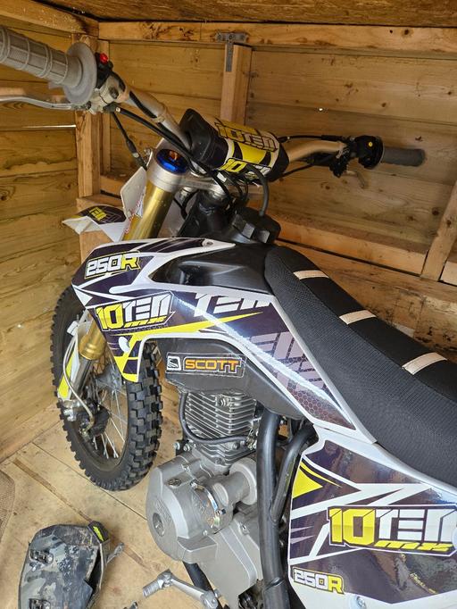 Vehicles Lye Dudley - Photos for 250 10/10r