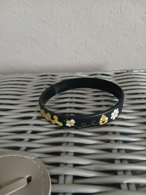 Buy & Sell Bradley Fold Trading Estate Bury - Photos for Bee Braclet Band New