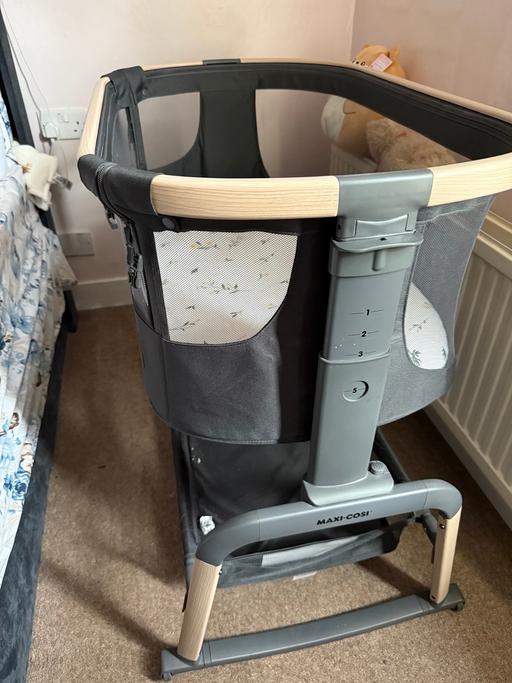 Buy & Sell Yeading West London - Photos for Cot - maxi cosi air