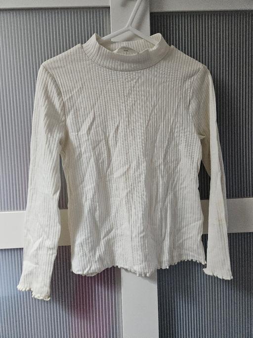 Buy & Sell Weston Point Halton - Photos for Age 4-6 H&M cream top
